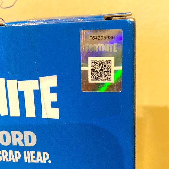 Fortnite Rust Lord 12" 2019 Victory Series Posable Action Figure New in Box - Picture 4 of 8